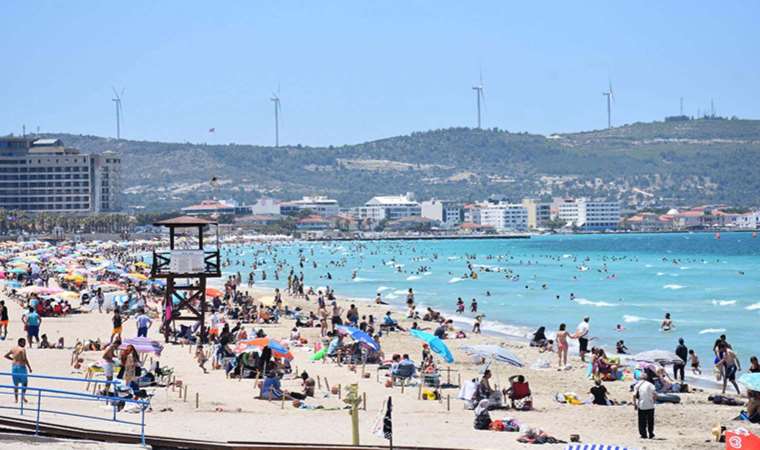 Tepkiler giderek büyüyor: 'Beach club'lara giriş 300 TL'den başlıyor