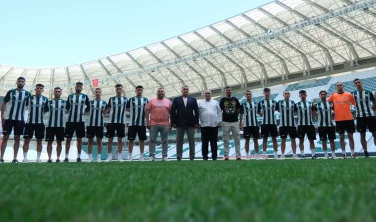 Giresunspor'da genç oyuncularla profesyonel sözleşme imzalandı