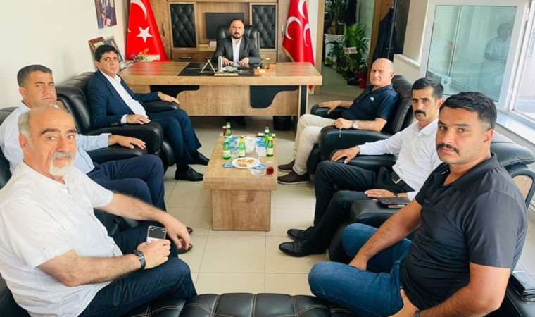 Iğdır Üniversitesi rektöründen MHP’ye ‘hayırlı olsun’ ziyareti