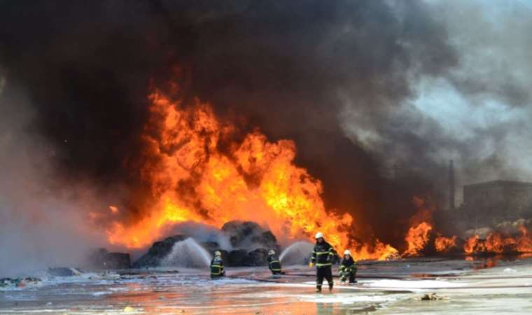 Aksaray'da geri dönüşüm tesisinde yangın!