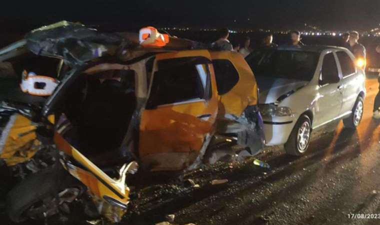 Muş - Bingöl karayolunda 6 araç birbirine girdi: 3 ölü, 8 yaralı