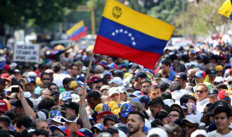 Filistin: Venezuela temsilciliğini büyükelçilik seviyesine yükseltti