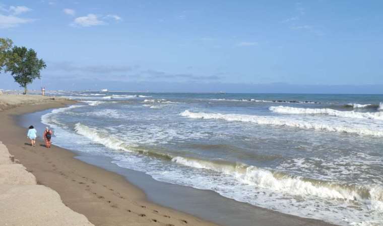 Kaymakamlık duyurdu: Sakarya'nın 3 ilçesinde denize girmek yasaklandı!