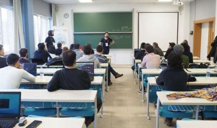 Mustafa Akgül Özgür Yazılım 2023 Yaz Kampı başlıyor! Eğitimler ücretsiz veriliyor