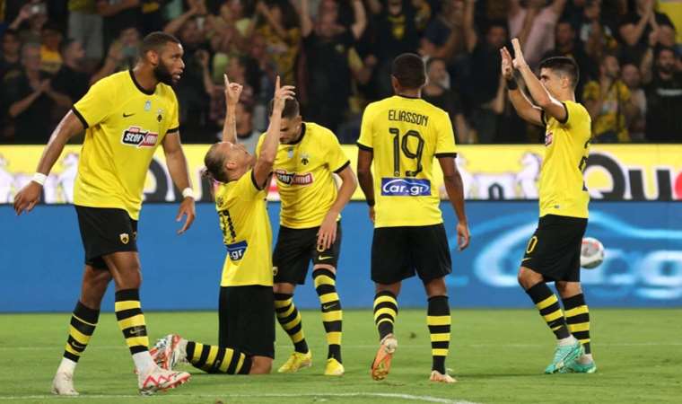 Şampiyonlar Ligi'nde Dinamo Zagreb'i geçen AEK play-off turuna yükseldi