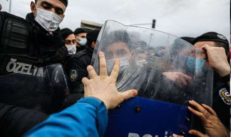 AKP kaldığı yerden devam!