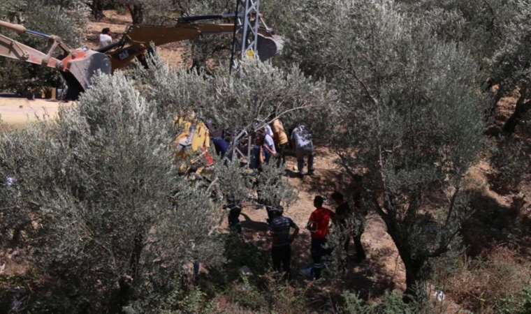 Hatay'da su tankeri şarampole devrildi: 2 ölü