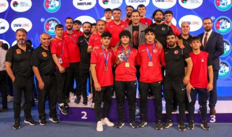 Milli sporculardan U20 Dünya Güreş Şampiyonası'nda 7 madalya!