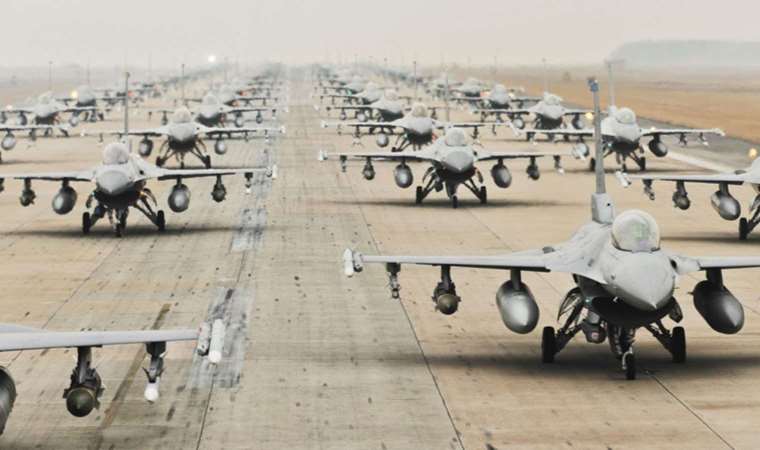 Pentagon'dan F-16 açıklaması: 'Ukraynalı pilotlara...'