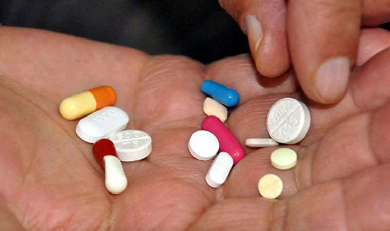 'Hasta yakını' gibi davranıyorlar... Bakanlıktan 'yeşil reçeteli' ilaç yazdıranlara karşı uyarı