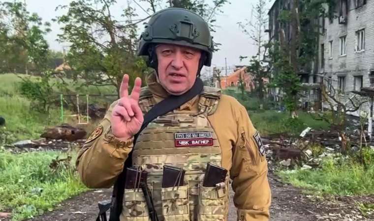 Breaking News... Plane arrying Wagner Leader Prigojin Crashes Near Moscow