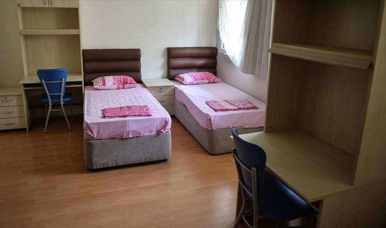 Öğrencilerin yurt ücreti çıkmazı