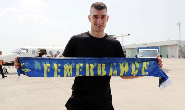 Son Dakika: Fenerbahçe'nin yeni transferi Dominik Livakovic İstanbul'da