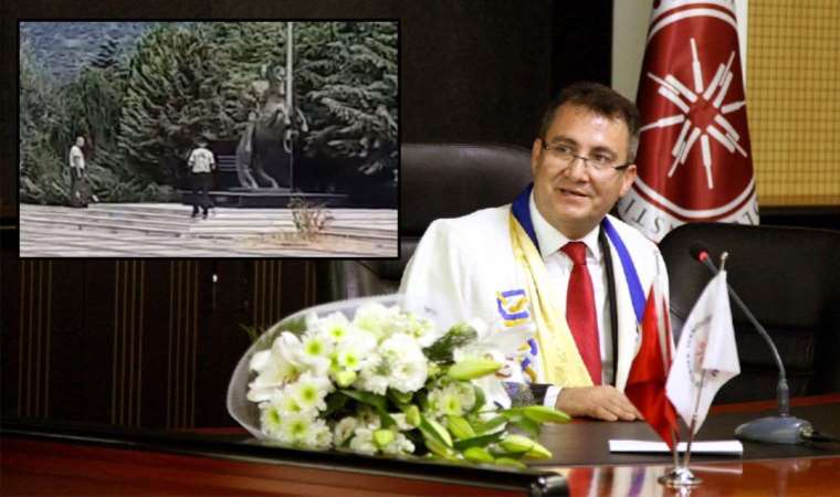 Rektörden Atatürk heykeli önünde nöbet tutma cezası!