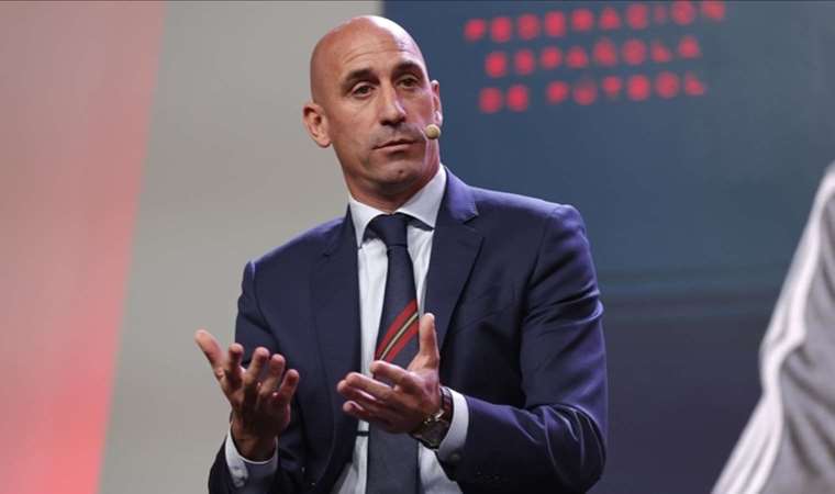 "I Won't Resign!" asserts Spain's football chief amidst allegations