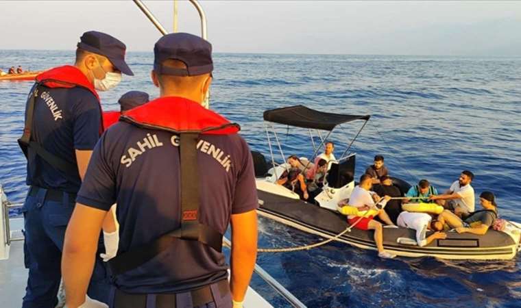 Turkish Coast Guard nabs 69 irregular migrants, rescues 94 pushed back by Greece