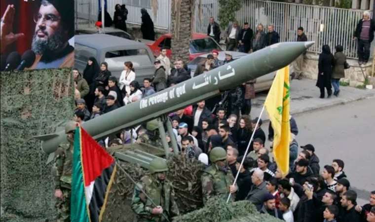 Hizbullah, Lübnan'da askeri fuar düzenledi'Ele geçirdikleri araçları sergilediler...'