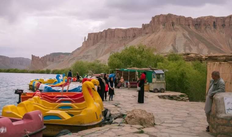 Afganistan'da kadınlara park yasağı