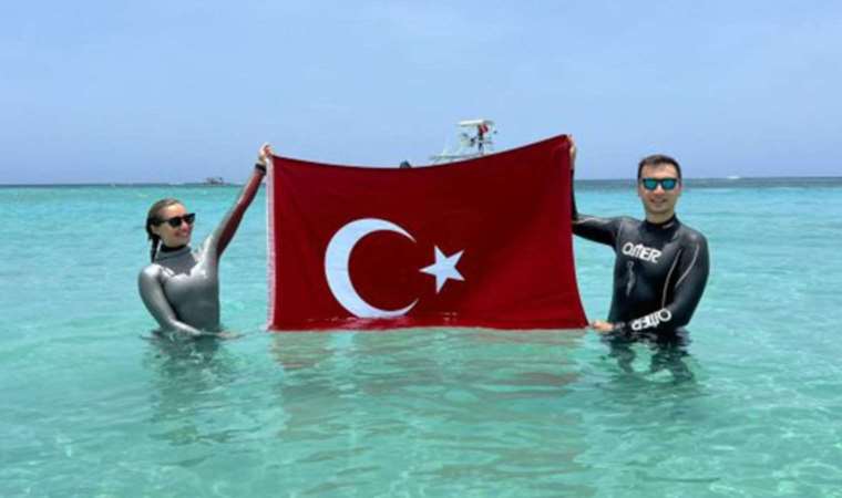 Milli sporcu Şahika Ercümen, Serbest Dalış Şampiyonası'nda 3. oldu