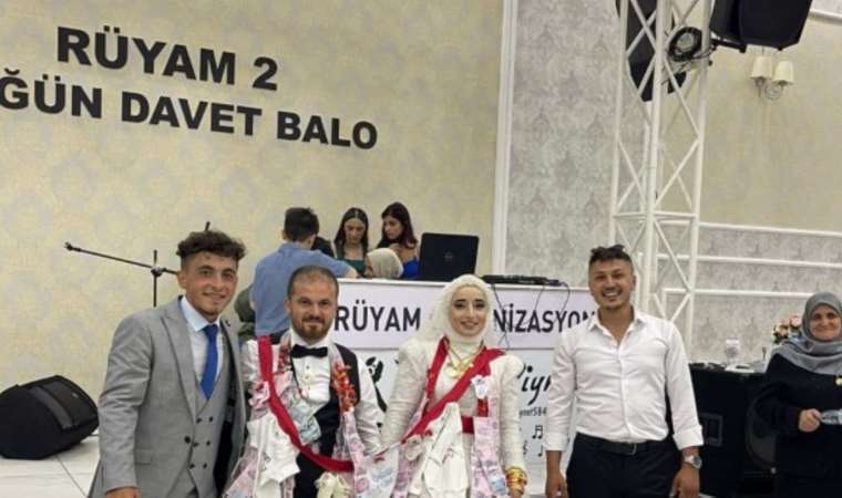 TIR şoförü damada arkadaşlarından ilginç düğün hediyesi.. Araç lastiği taktılar!