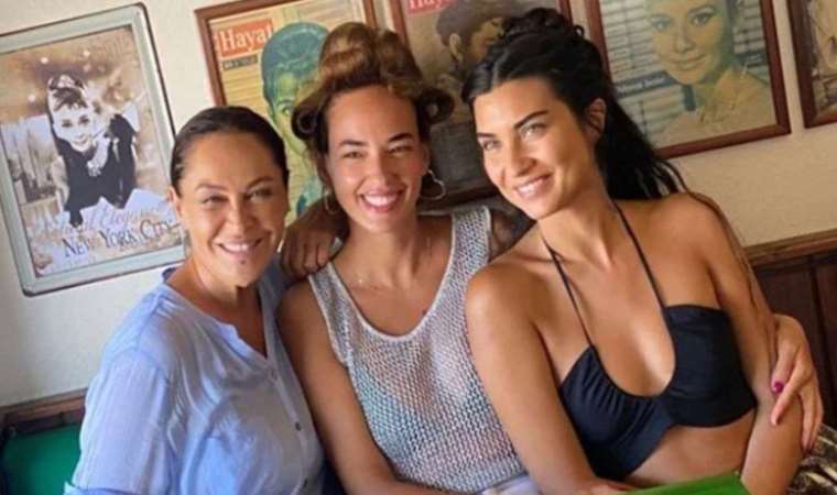 Seda Bakan ile Hülya Avşar'la karşılaştı: Dünyanın en güzel tesadüfü