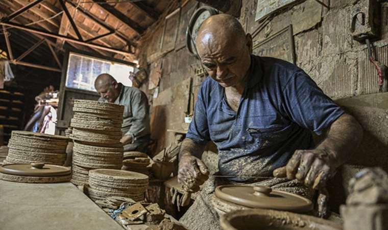 Çömlek ustası 3 kardeş baba mesleğini gelecek nesillere aktarmaya çalışıyorlar