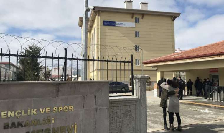 Konya'da depremzedeler yurttan çıkarıldı!