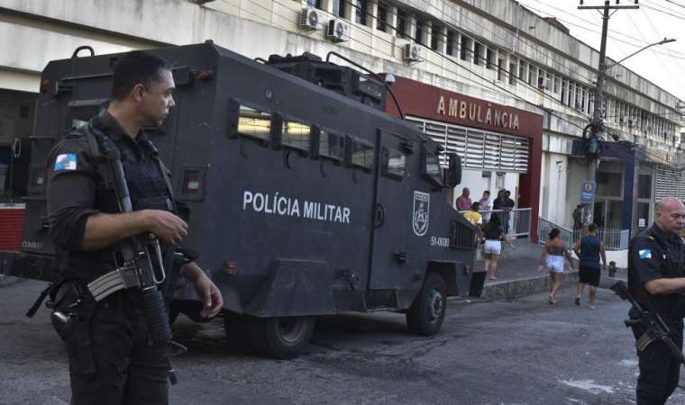 Brezilya polisinin uyuşturucu çetelerine yönelik baskınlarında az 45 kişi öldü