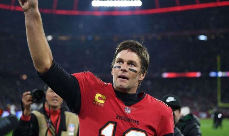 Tom Brady,  İngiltere Championship takımı Birmingham City'e ortak oldu