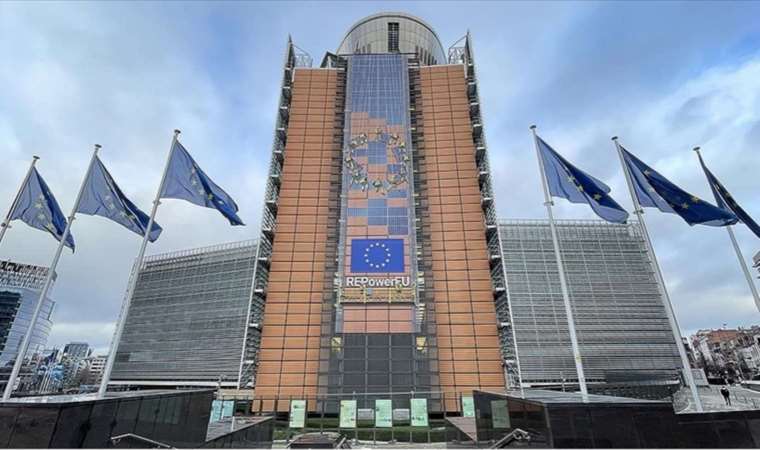 AB, Kuran'a saldırıları 'bireysel provokasyon' olarak niteledi