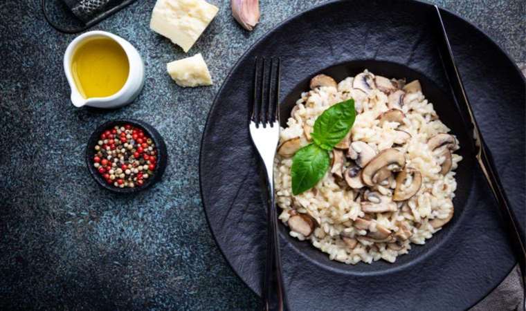 Risotto nasıl yapılır? Adım adım mantarlı risotto tarifi…