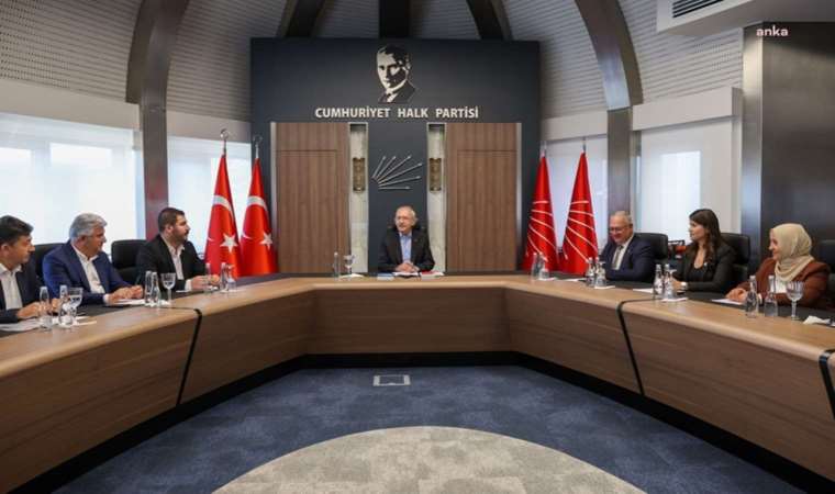 Kılıçdaroğlu il ve ilçe başkanlarıyla buluştu