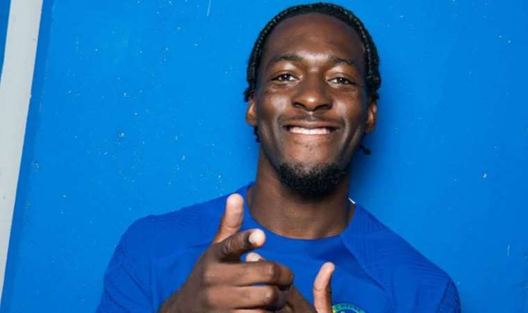 Chelsea, Axel Disasi'yi transfer etti