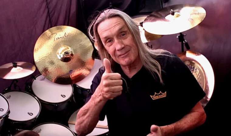 Iron Maiden'ın bateristi Nicko McBrain, felç geçirdiğini açıkladı