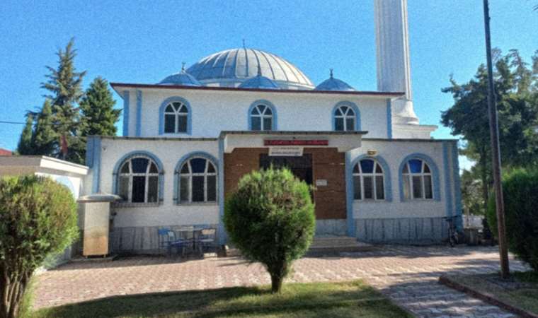 Kavgayı ayırmaya çalışan imam darbedildi