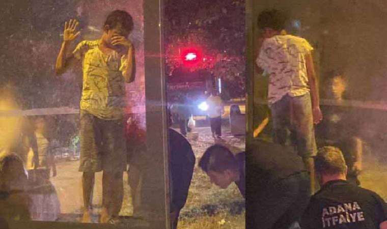 Arkadaşlarıyla oynayan çocuk reklam panosunun içinde mahsur kaldı