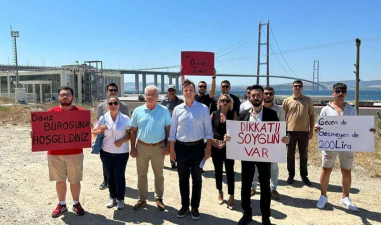 CHP Gençlik Kolları’ndan köprülerde eylem