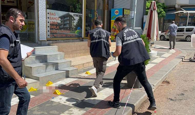 Şanlıurfa'da kan donduran olay... Cezaevinden çıktı, boşandığı kadını sokak ortasında öldürdü!