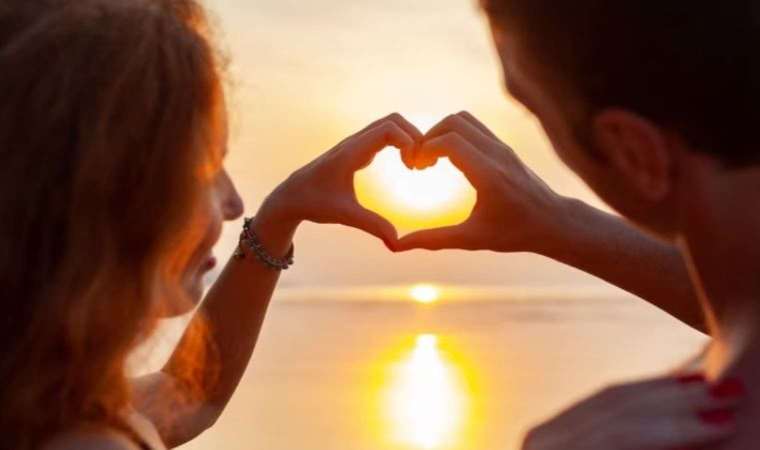 Romantizm onların işi! En romantik 6 burç...