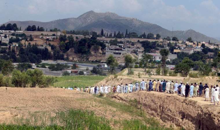 Pakistan'da bombalı terör saldırısı düzenlendi