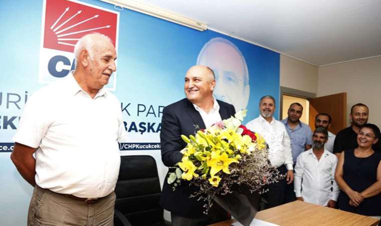 CHP Küçükçekmece'de devir teslim töreni