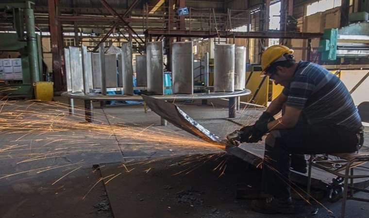 Türk imalat sektöründe ivme kaybı sürüyor: İmalat PMI yılın en düşük seviyesinde