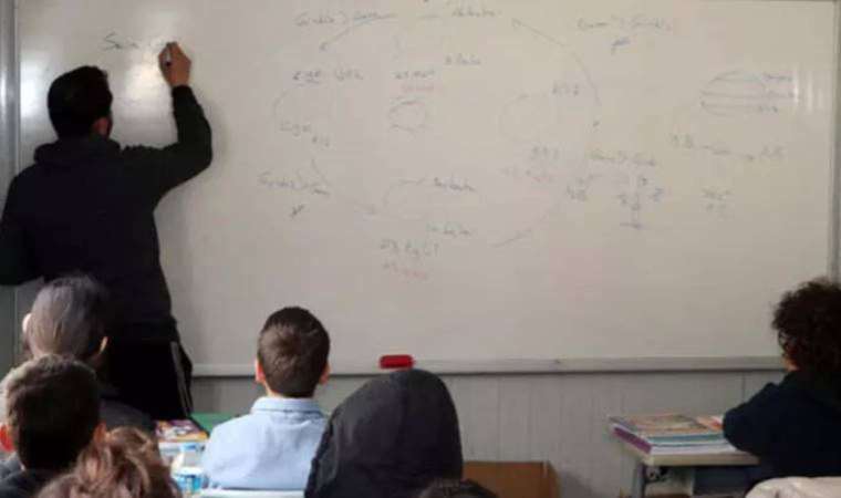 Deprem bölgesindeki öğretmenlere mazeretli tayin hakkı