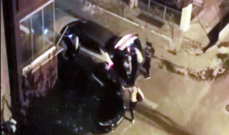 Avcılar'da cipten inen 18 kaçak göçmen yakalandı!