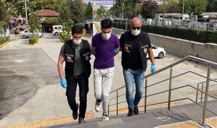 Eskişehir'de tartıştığı arkadaşını bıçakla öldürdü!
