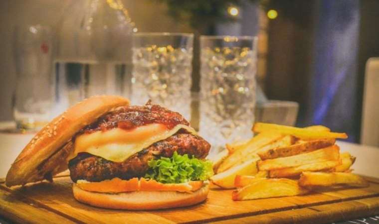 Bu besinler ömrünüzü kısaltıyor! Erken ölmek istemeyenler bunları tüketmesin!