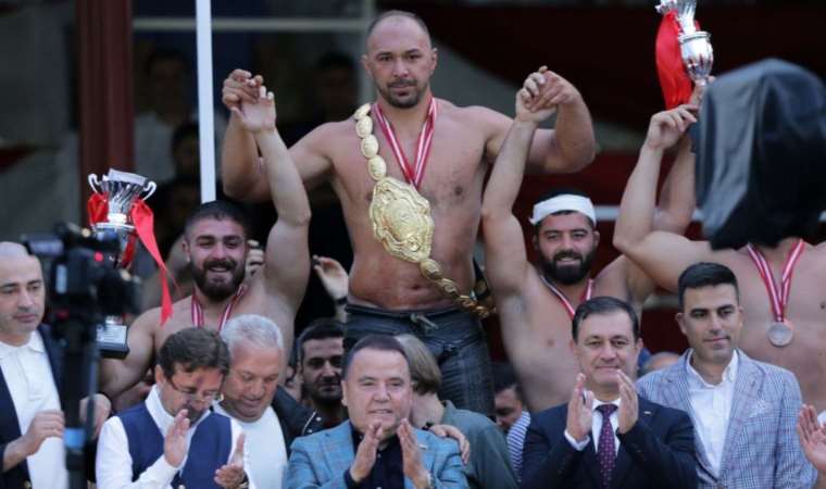 Başpehlivan Ali Gürbüz: 'Seneye de altın kemeri takmak isterim'