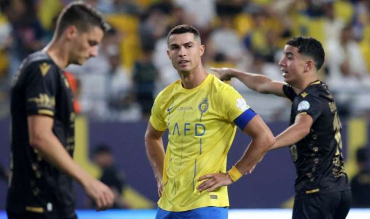 Cristiano Ronaldo'nun İran'daki maçına seyircisiz oynatma kararı!