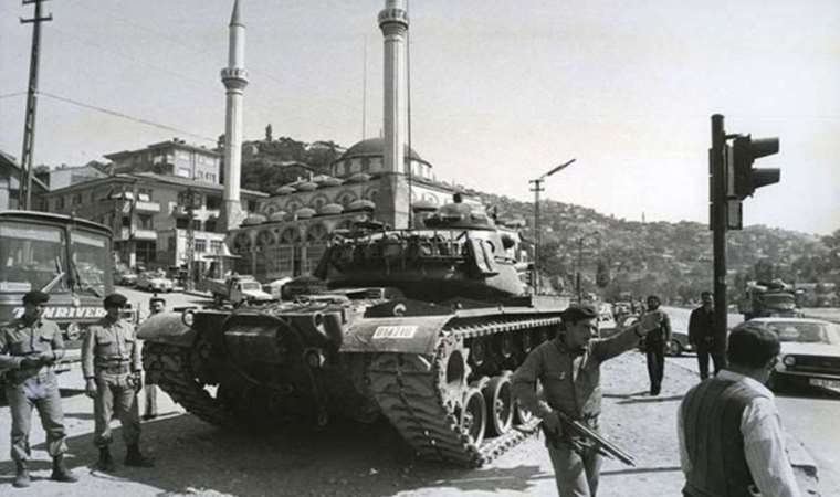 1980 darbesinin tanıkları yaşadıkları işkence dolu günleri ve sonrasını anlattı: AKP 12 Eylül ürünü