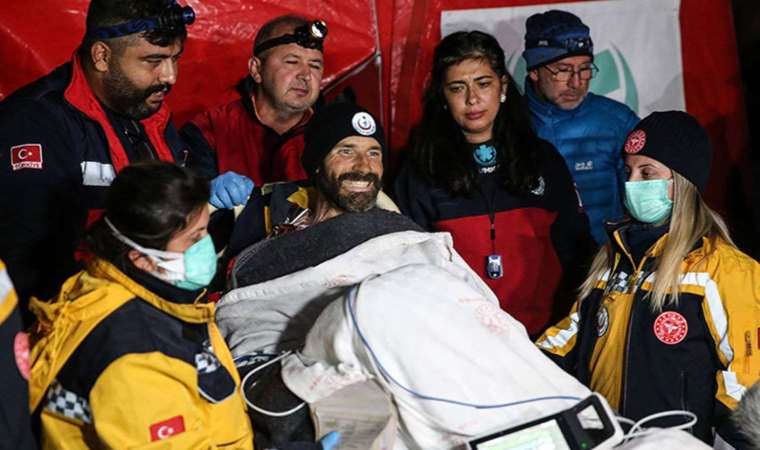 Mide kanaması geçirmişti... ABD’li bilim insanı Mark Dickey 9 gün sonra mağaradan kurtarıldı